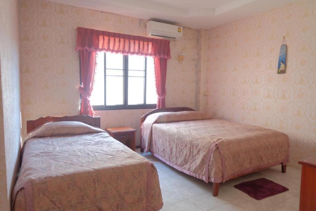 Thaveesinh Hotel Ban Houayxay Exterior foto