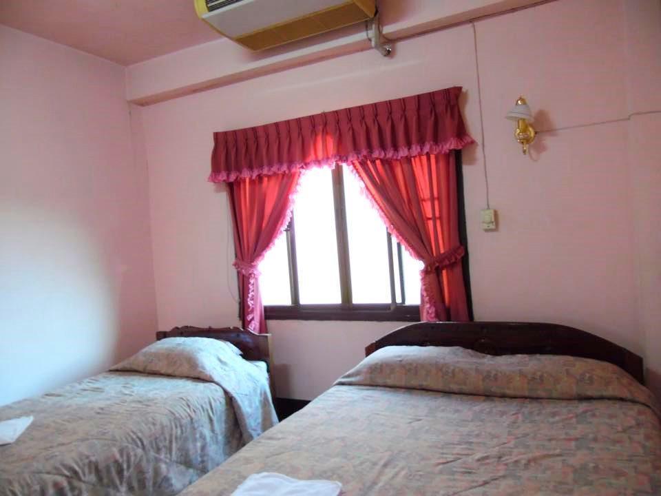 Thaveesinh Hotel Ban Houayxay Exterior foto