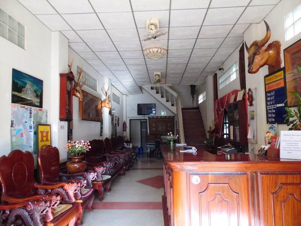 Thaveesinh Hotel Ban Houayxay Exterior foto